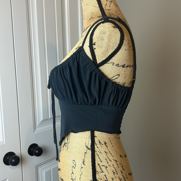 Urban Outfitters Crop top - Picture 4 of 6